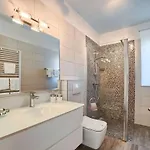 Villa In With Swimming Pool Pola
