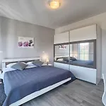 In With Swimming Pool Villa Pola