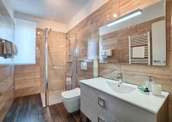 In With Swimming Pool Villa Pula